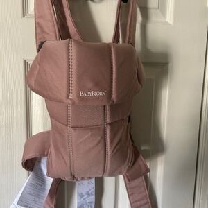 Baby bjorn pink mini carrier